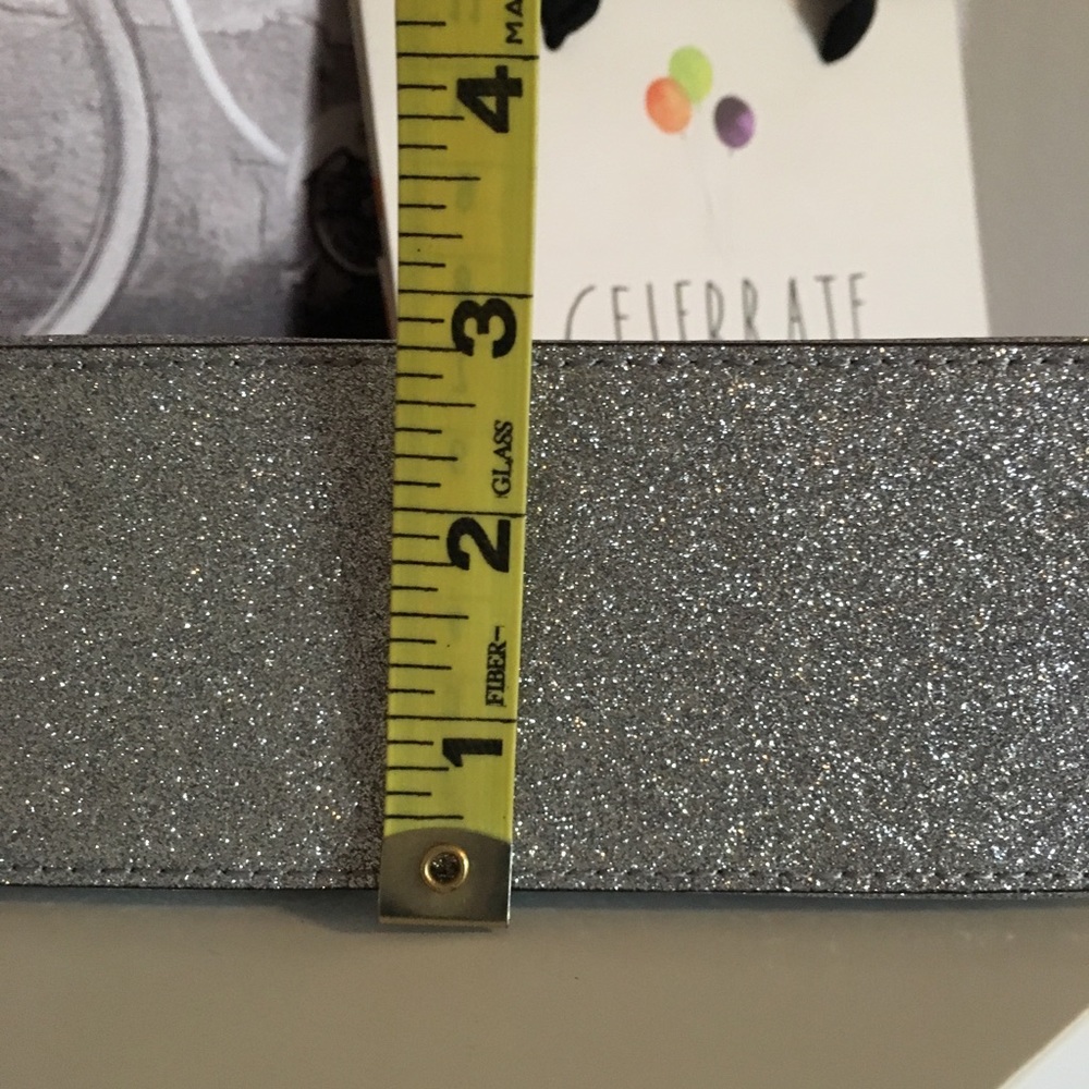 Michael Kors Travel Bag Silver Sparkle Leather New - Picture 8 of 8